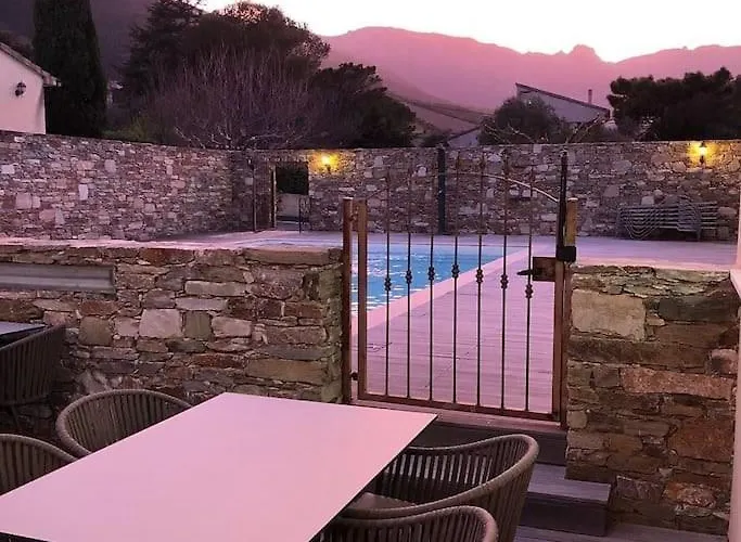 4 Personnes Avec Piscine - Le Petit Empereur Appartement