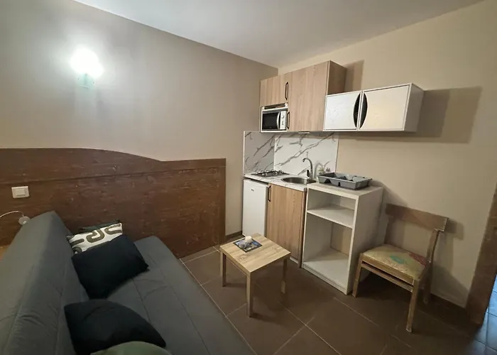 Appartement 4 Personnes Avec Piscine - Le Petit Empereur *